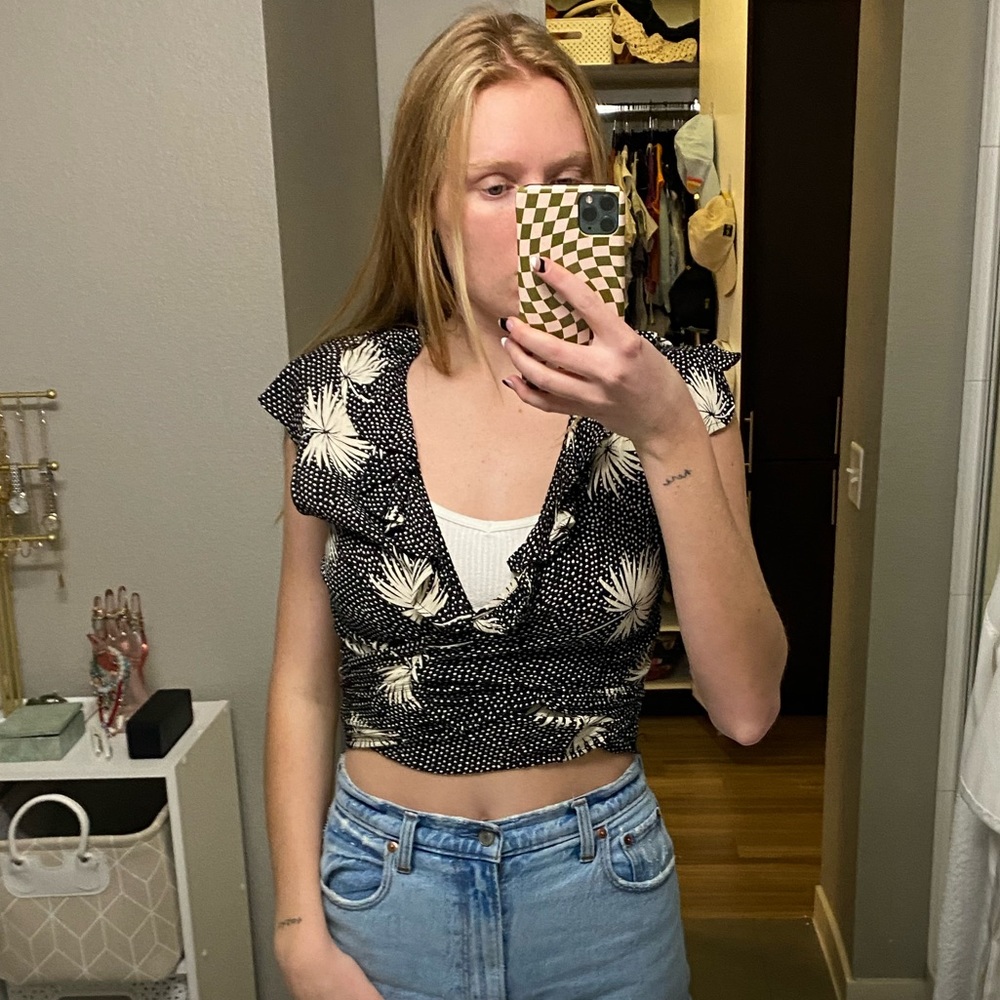 Cropped billabong wrap top